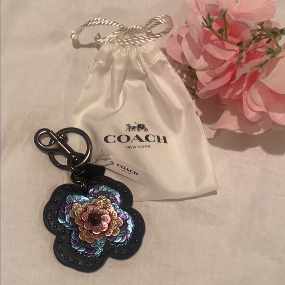 Coach Tea Rose Charm - Blue